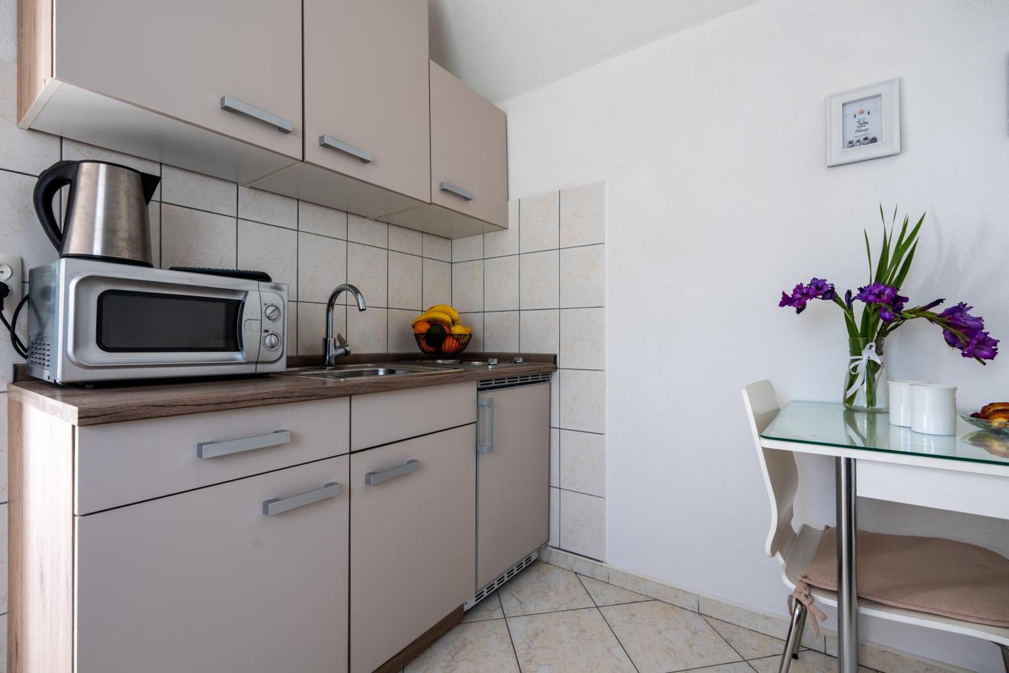 Apartmani Livaja Plano Экстерьер фото